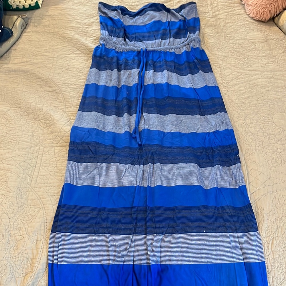 Old Navy sleeveless maxi dress